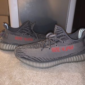 Beluga gray Yeezy %100 authentic